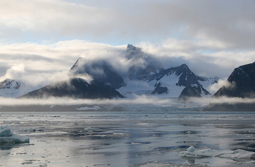 Uno de los bellos paisajes de Svalbard (Noruega) CRUCEROS LONGYEARBYEN CRUCEROS EXPLORACION NORUEGA CRUCEROS NORTE DE EUROPA CRUCEROS DIFERENTES NORTE DE EUROPA SVALBARD SPITSBERGEN SVALVARD CRUCEROS EXPLORACION POLO NORTE
